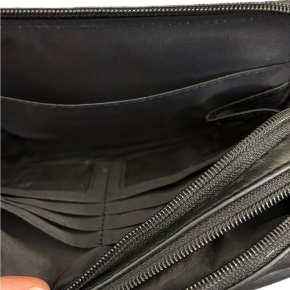 Giani Bernini navy blue shoulder strap purse w/ wallet inserts - Picture 5 of 5